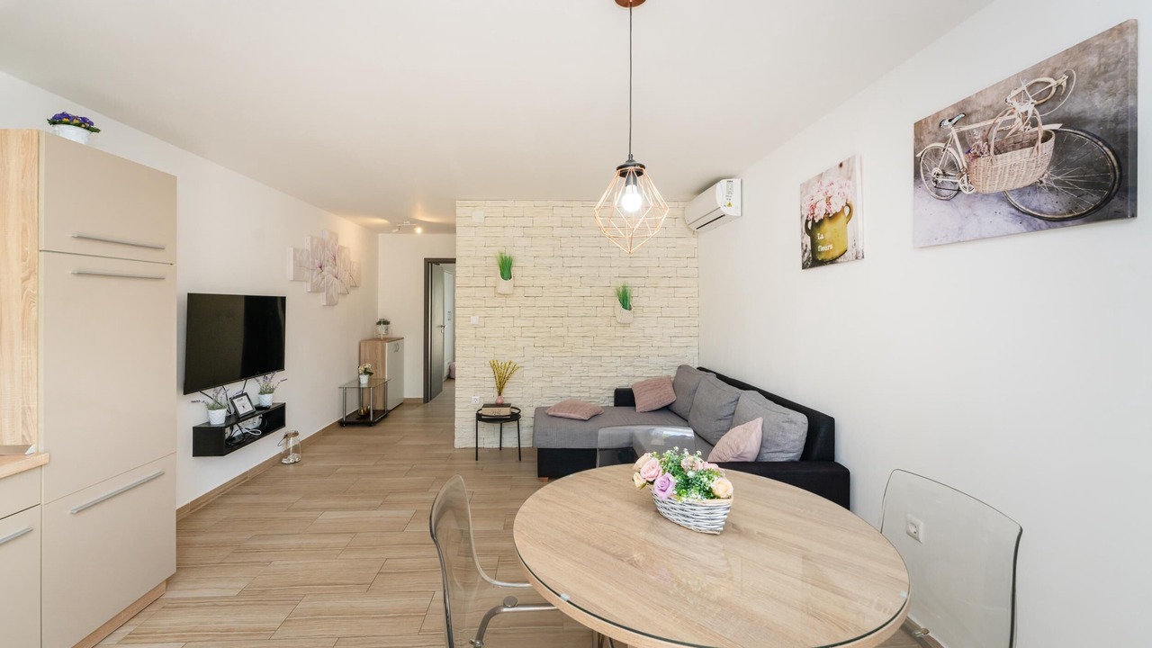 Photo of Livingroom in Razanac