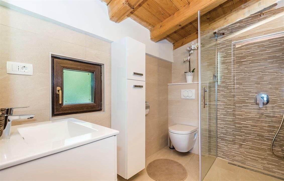 Photo of Bathroom in Liganj