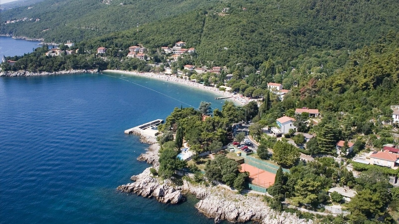 Photo of Outdoor in Ika