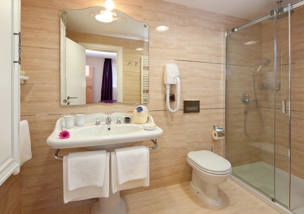 Photo of Bathroom in Kapelica