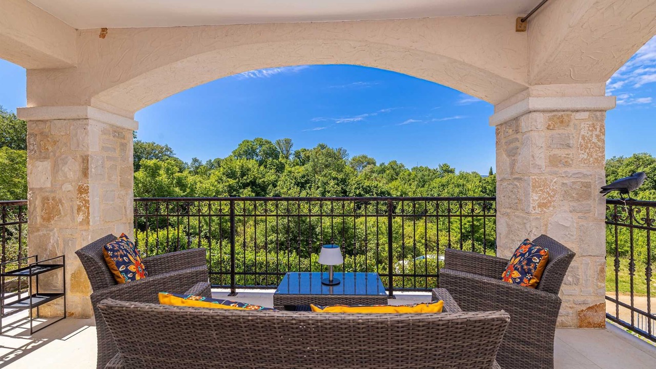 Photo of Patio Balcony in Ostrobradic