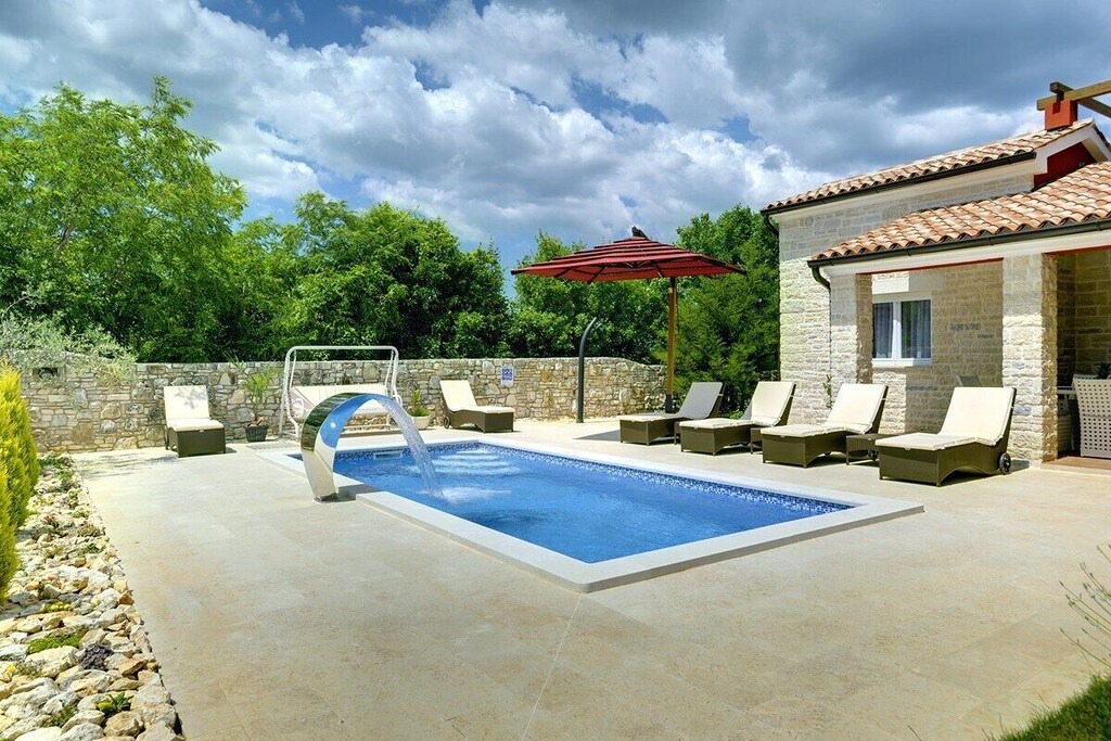 Photo of Outdoor in Bratulici