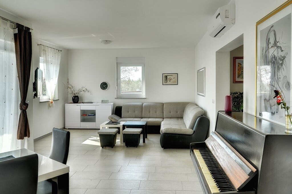 Photo of Livingroom in Orbanici