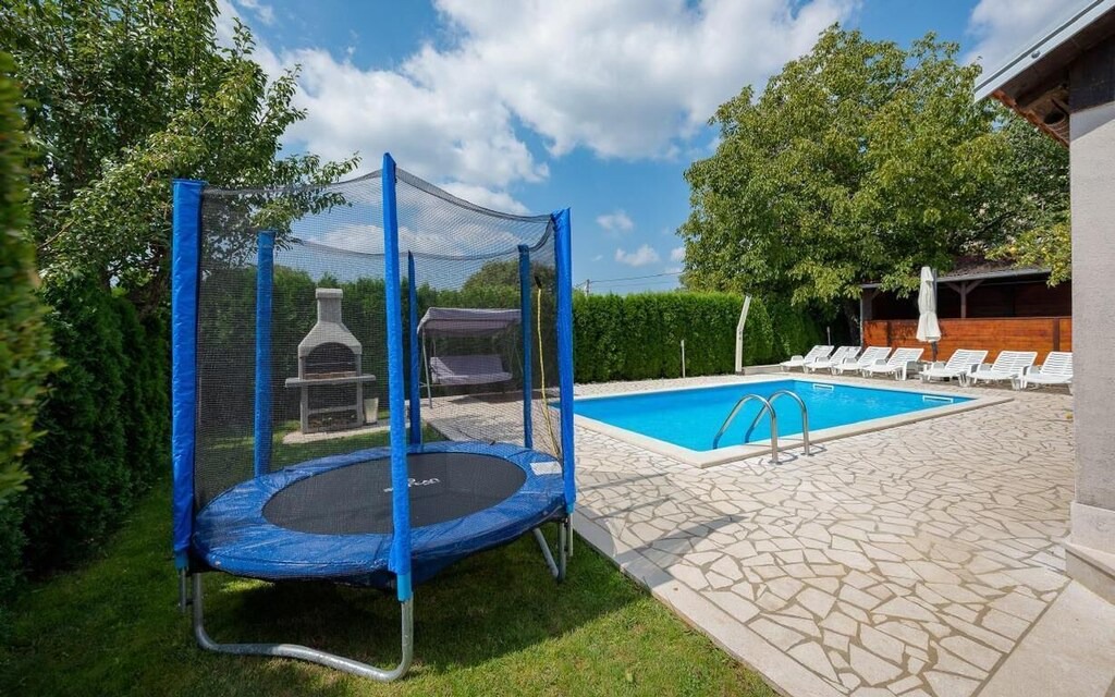 Photo of Outdoor in Lindar