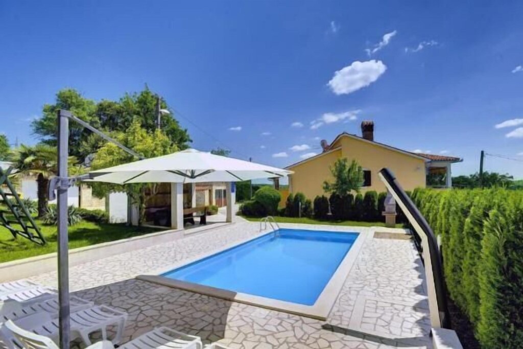 Photo of Outdoor in Lindar