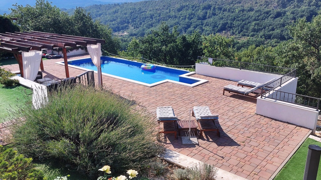Photo of Outdoor in Zvecanje