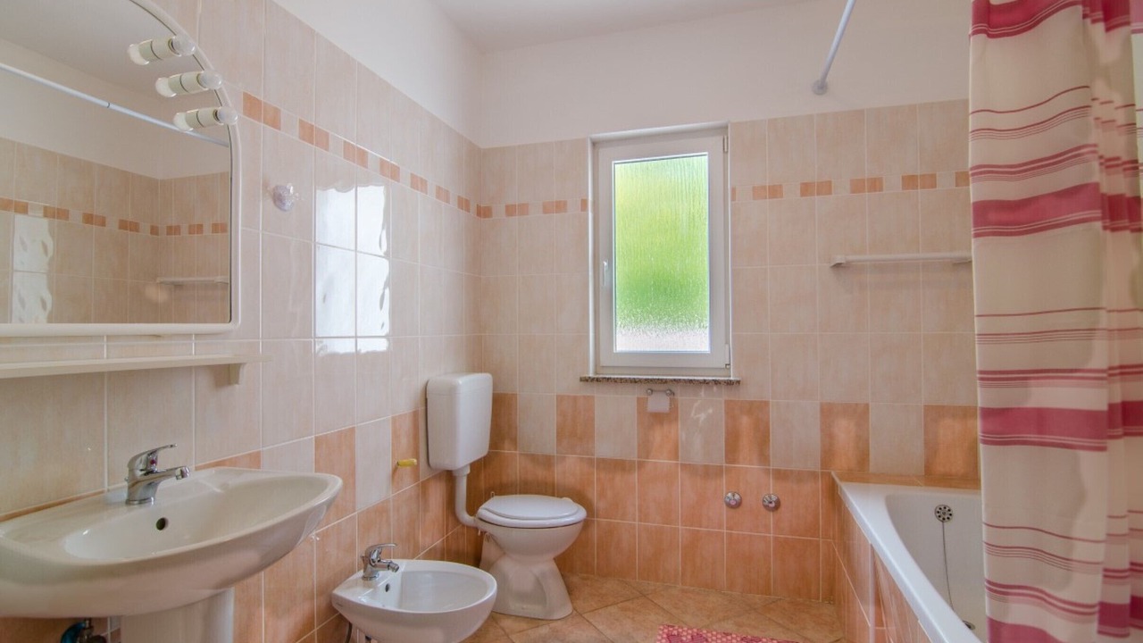 Photo of Bathroom in Marceljani