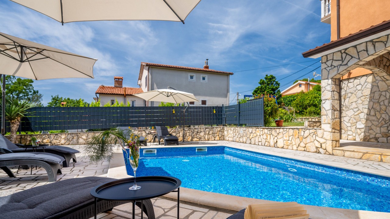 Photo of Outdoor in Vinez