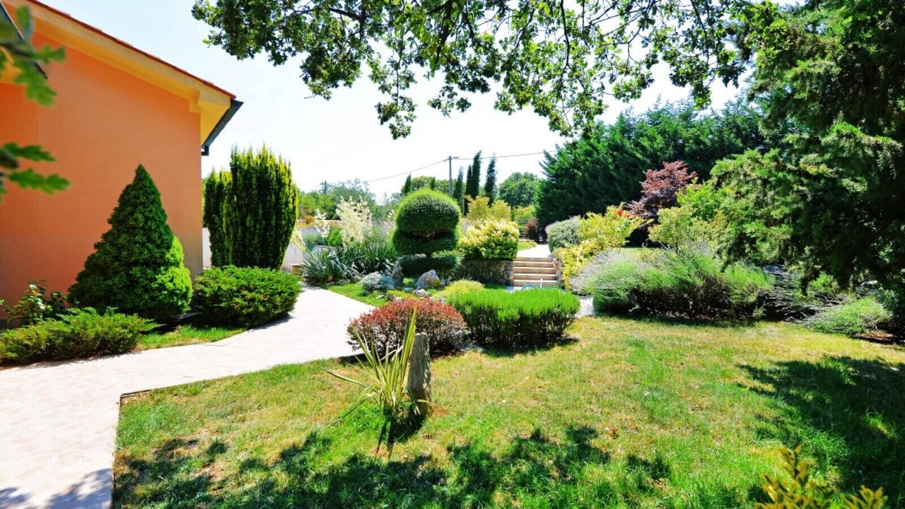 Photo of Outdoor in Kapelica