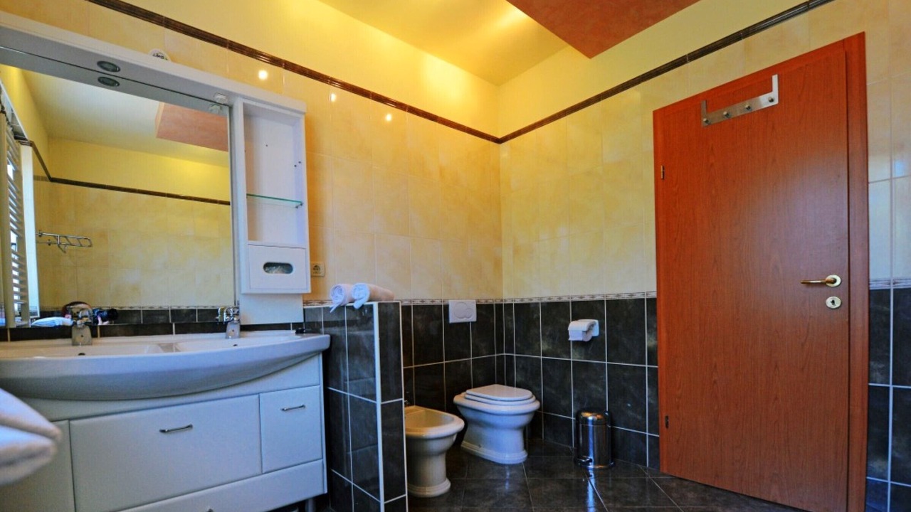 Photo of Bathroom in Kapelica