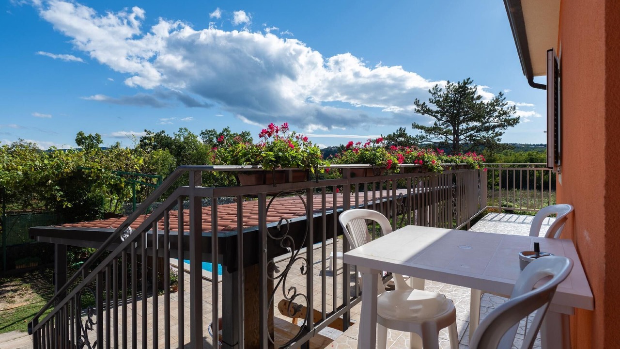 Photo of Outdoor in Vinez