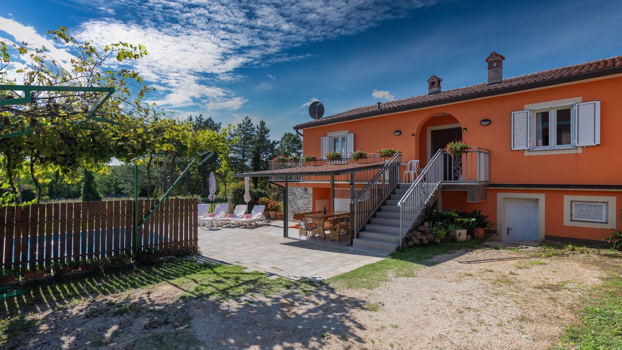 Photo of Outdoor in Vinez