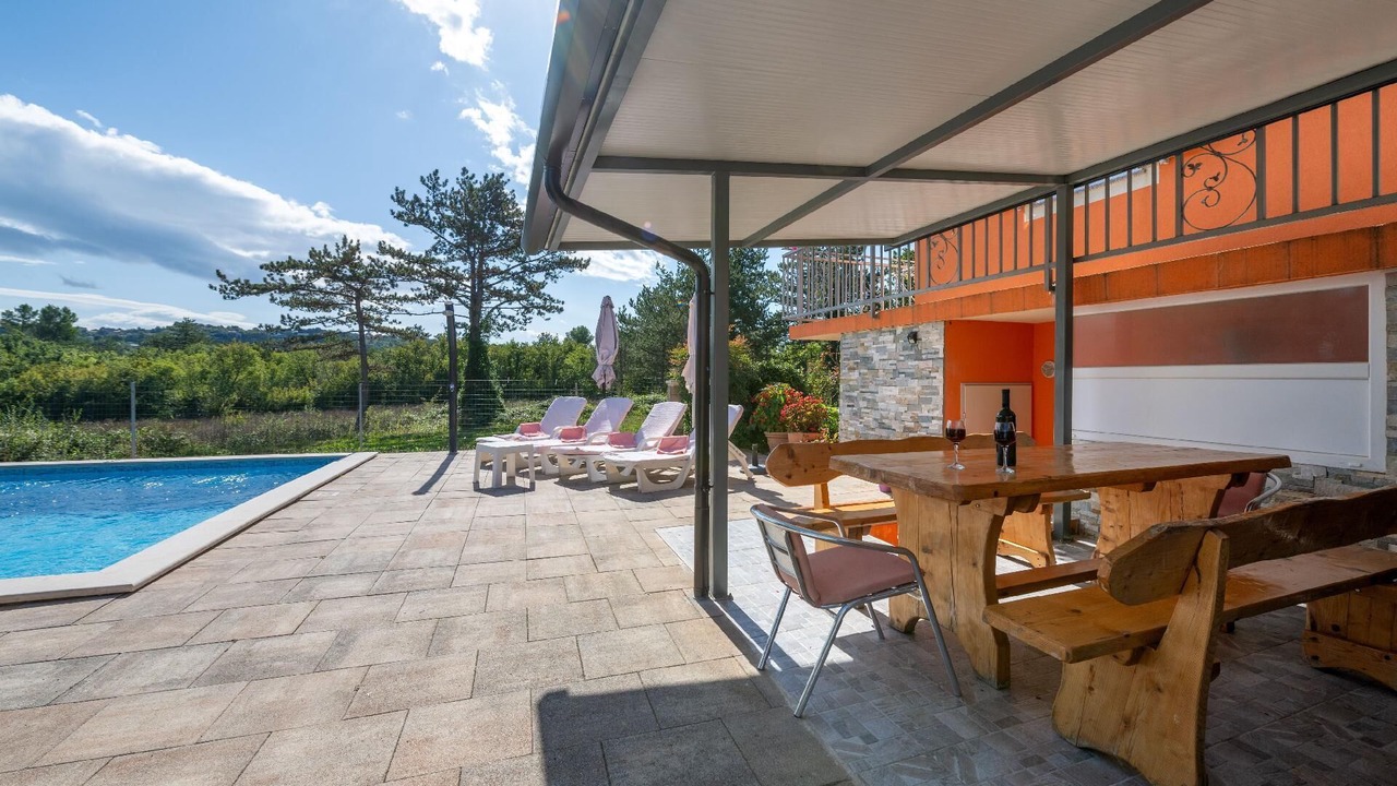 Photo of Outdoor in Vinez