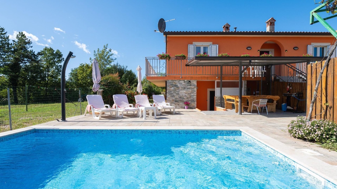 Photo of Outdoor in Vinez