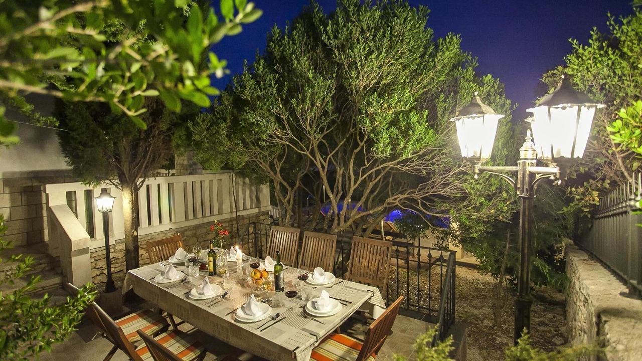 Photo of Outdoor in Potirna