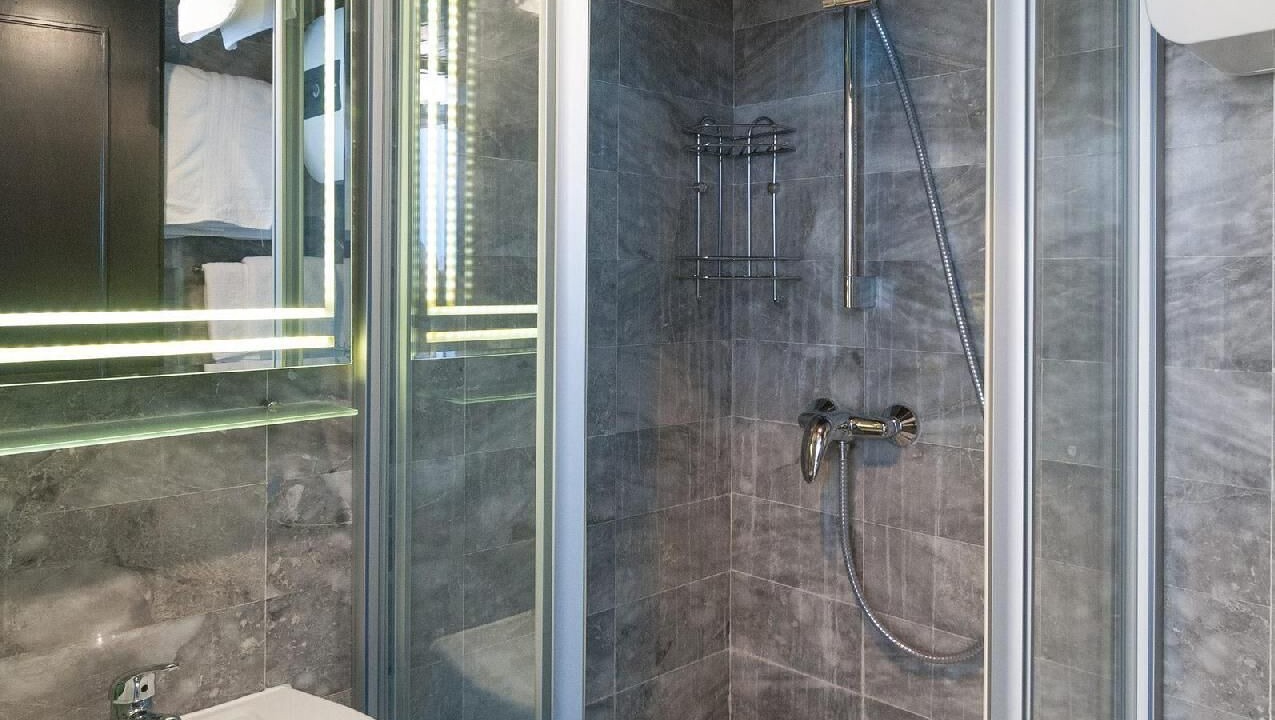 Photo of Bathroom in Tice