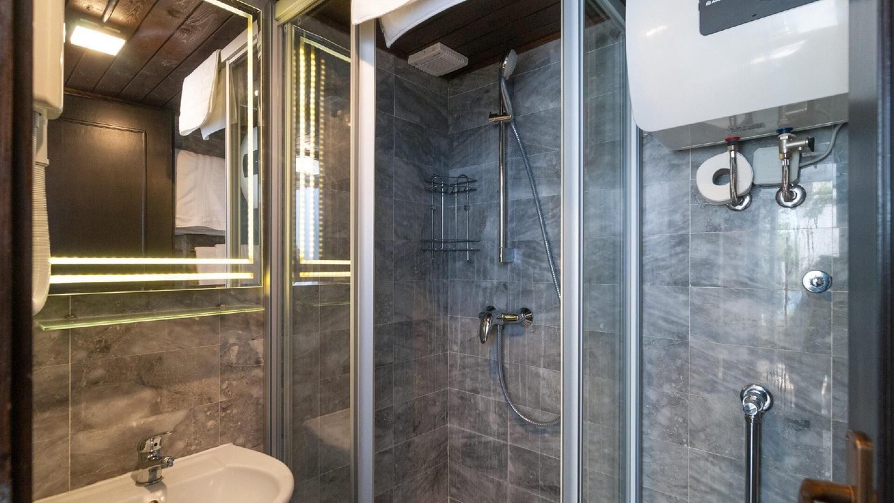 Photo of Bathroom in Tice