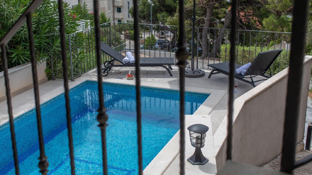 Photo of Outdoor in Medici
