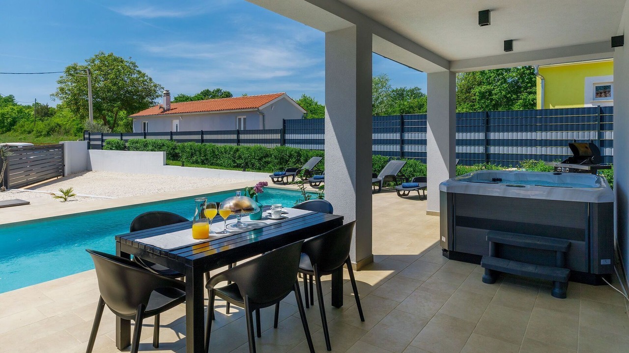 Photo of Outdoor in Filipana
