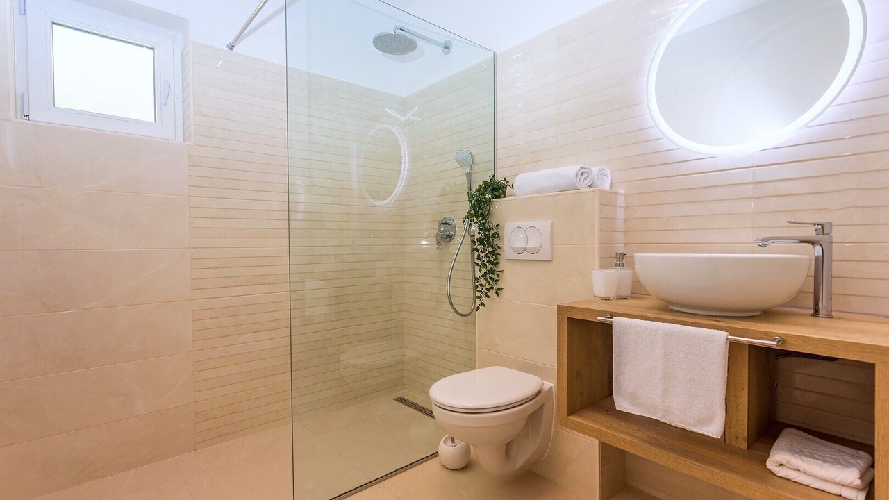 Photo of Bathroom in Tice
