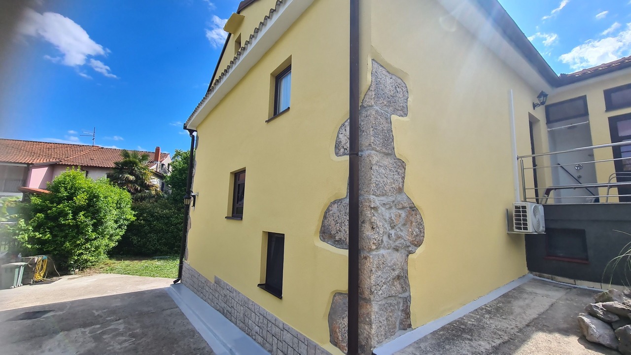 Photo of Outdoor in Pobri
