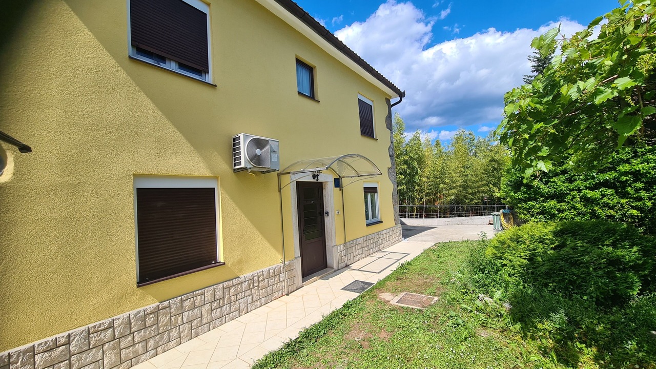 Photo of Outdoor in Pobri