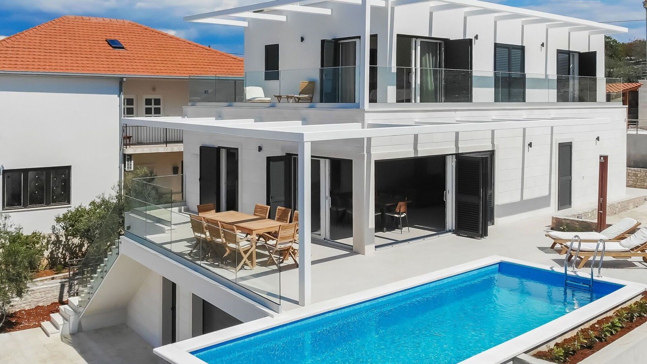 Photo of Outdoor in Necujam