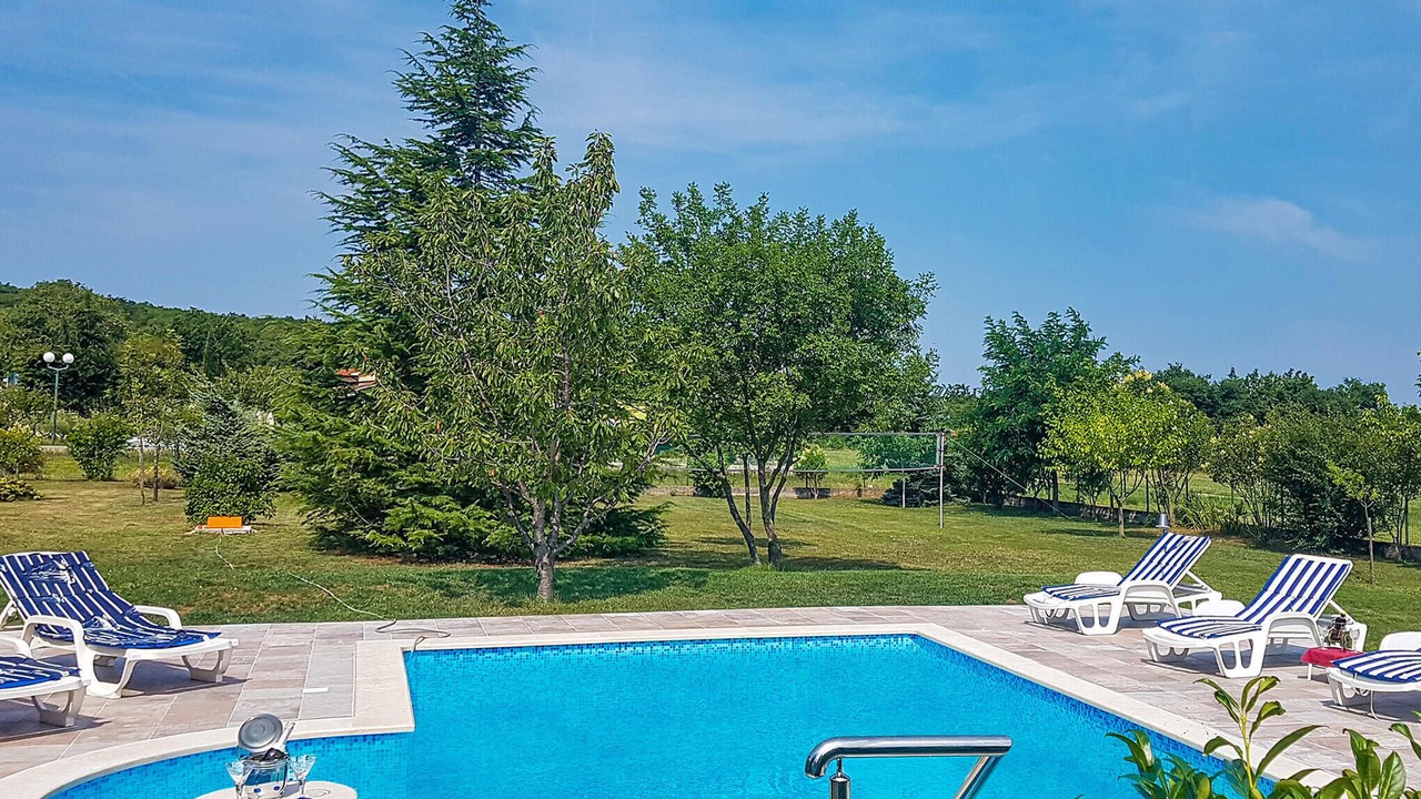 Photo of Outdoor in Rogocana