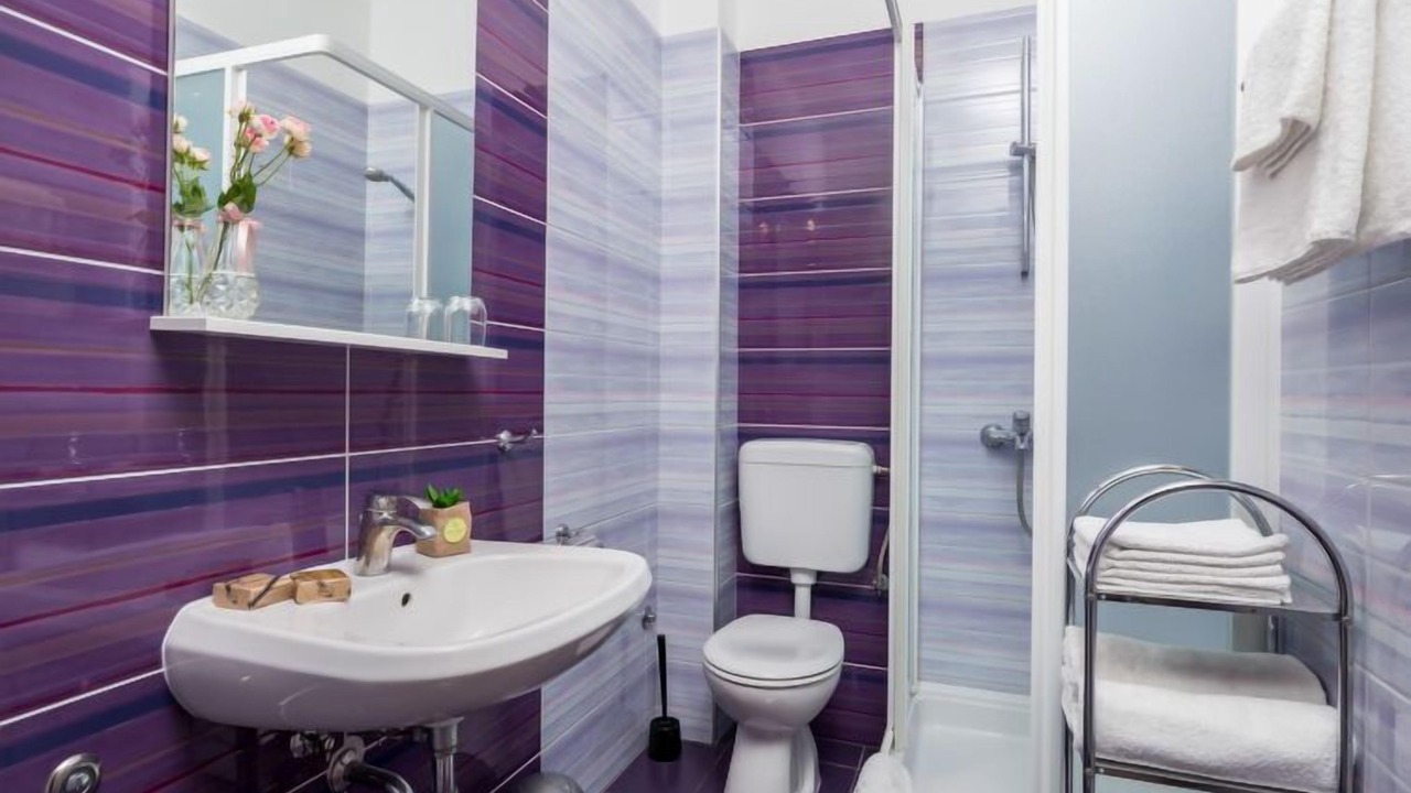 Photo of Bathroom in Silo