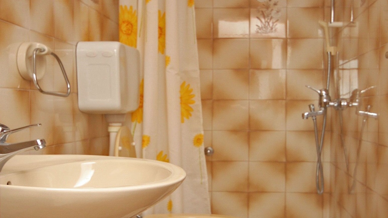 Photo of Bathroom in Tice