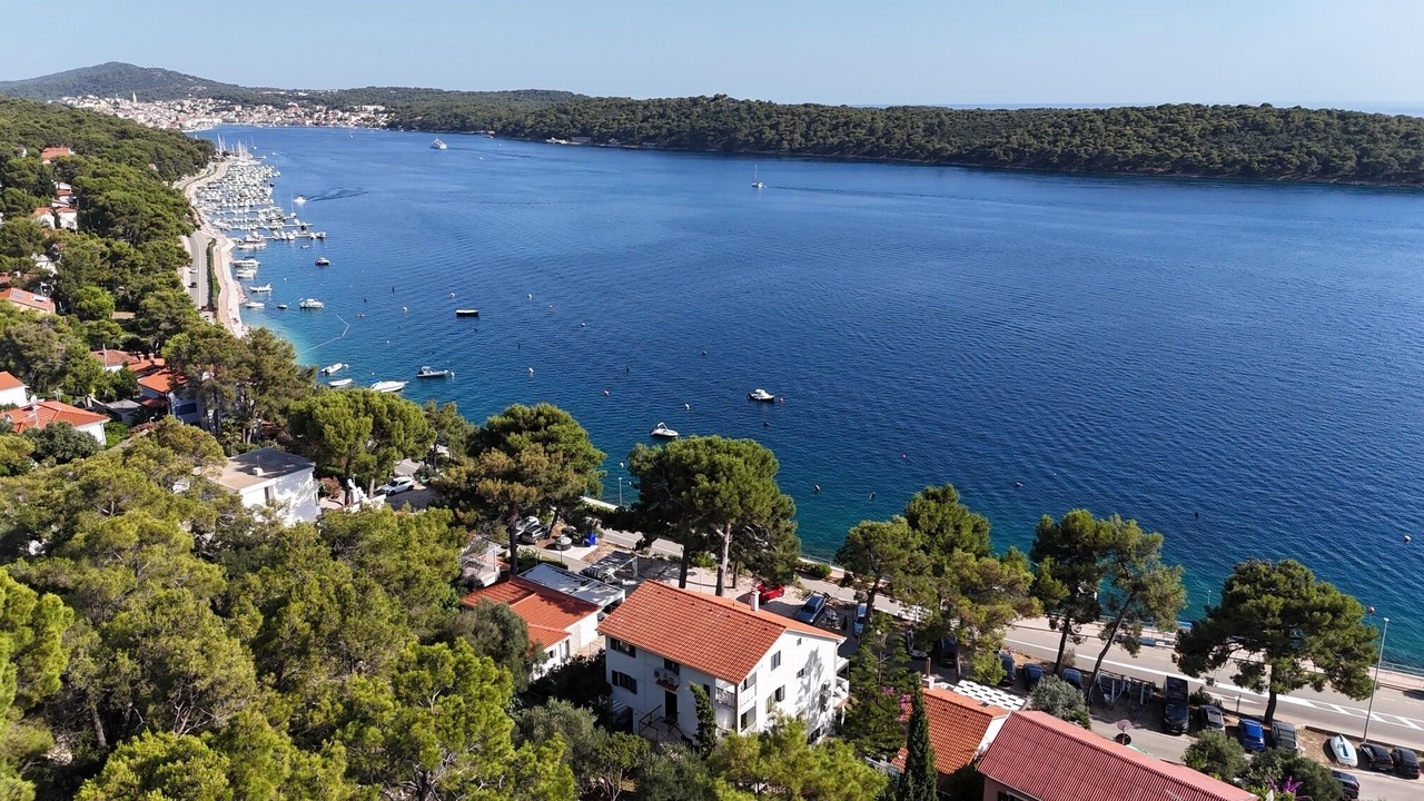 Photo of Outdoor in Cove Murtar