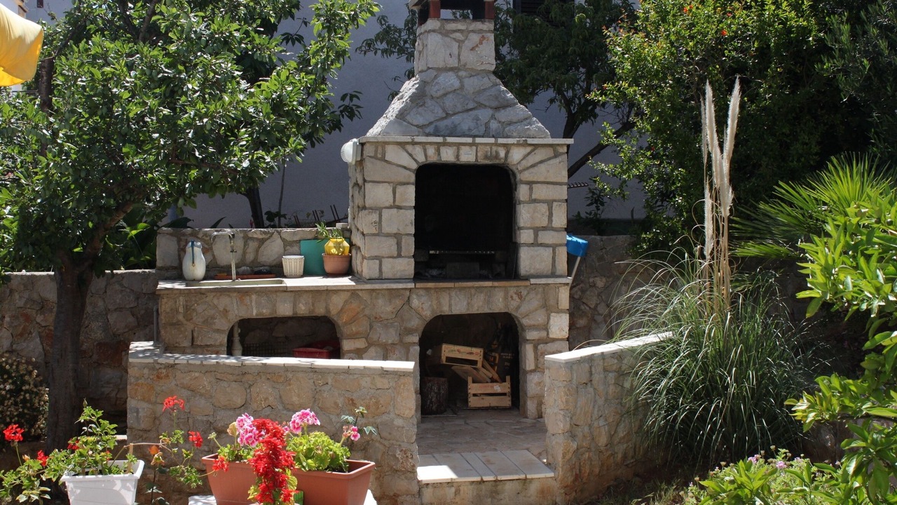 Photo of Outdoor in Cove Murtar
