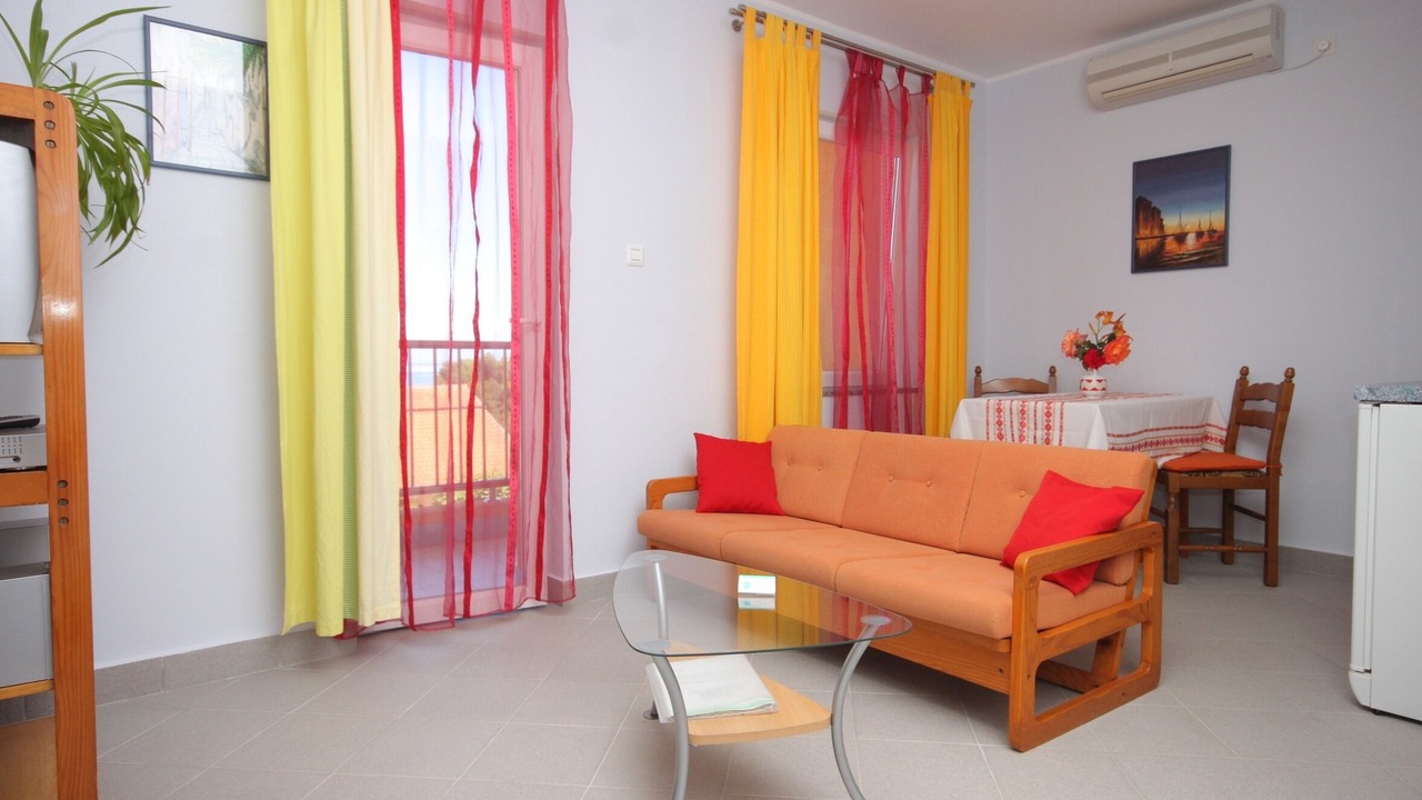 Photo of Livingroom in Cove Murtar