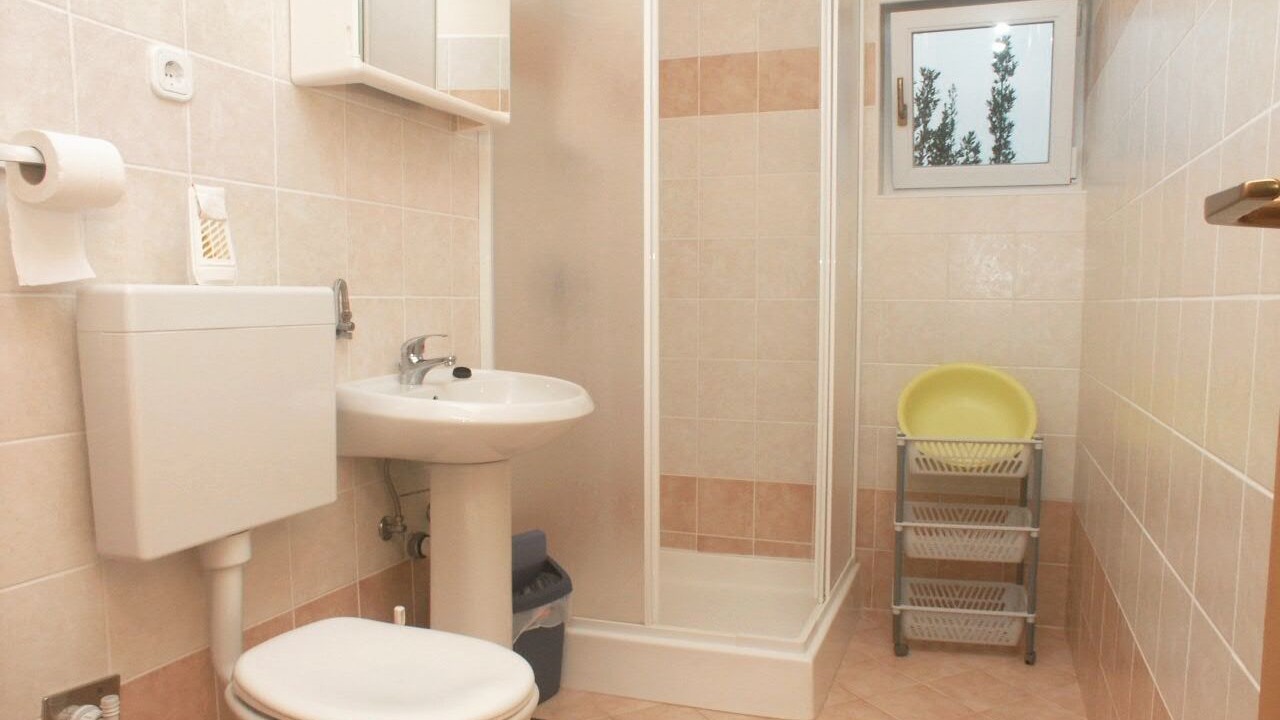 Photo of Bathroom in Cove Murtar