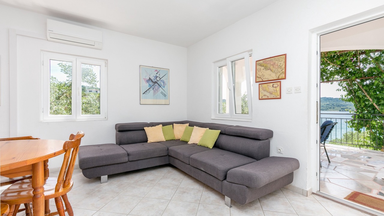Photo of Livingroom in Necujam