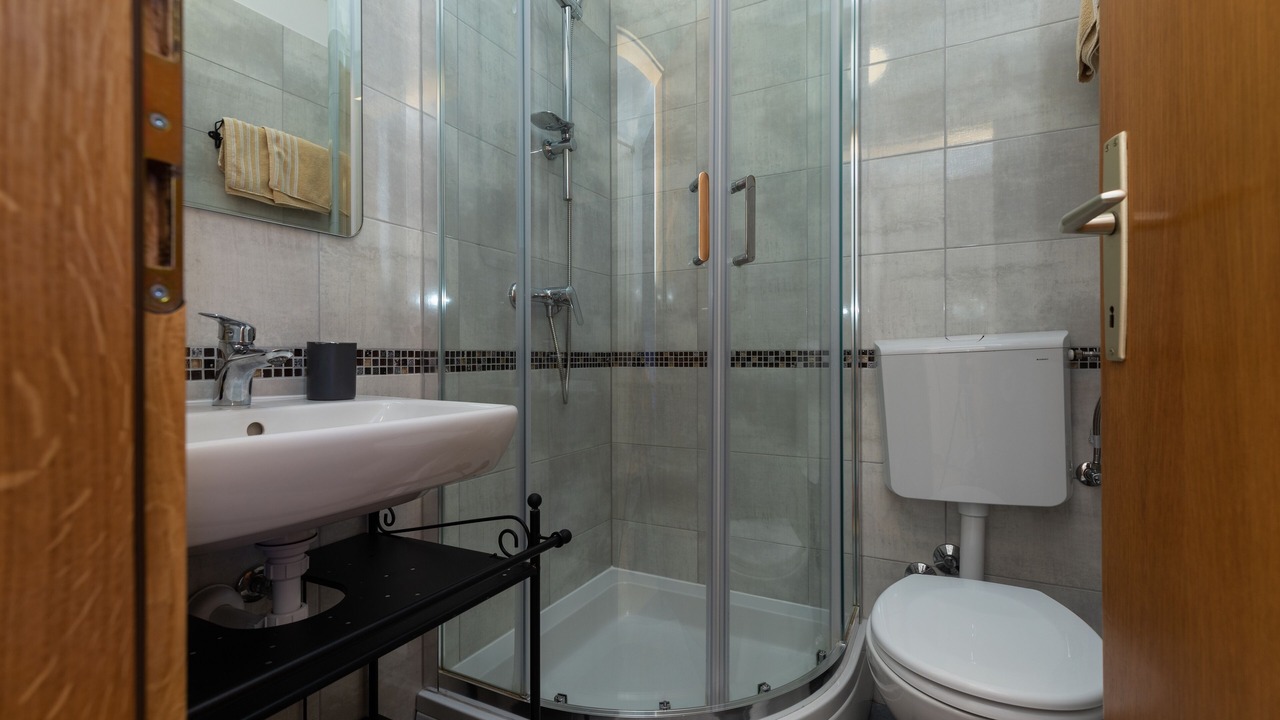 Photo of Bathroom in Tice