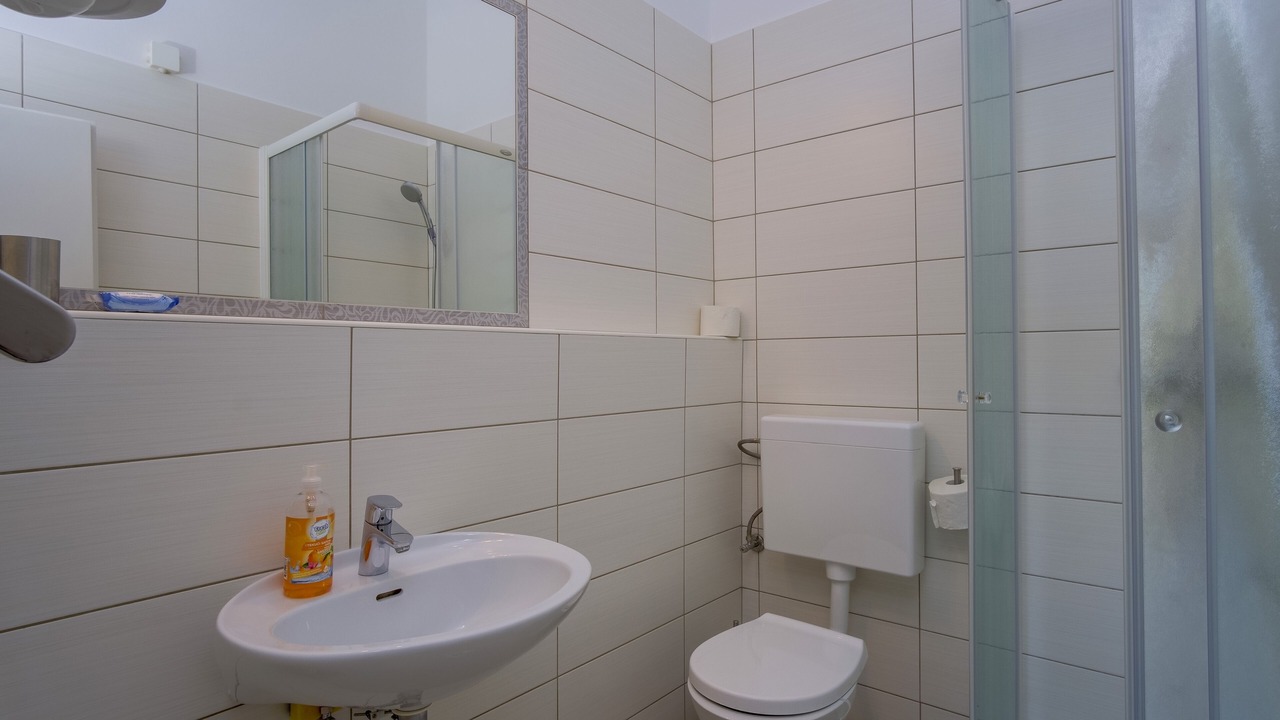 Photo of Bathroom in Nerezine