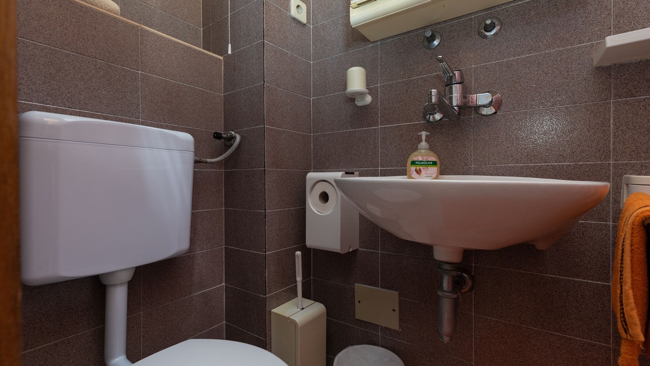 Photo of Bathroom in Tice