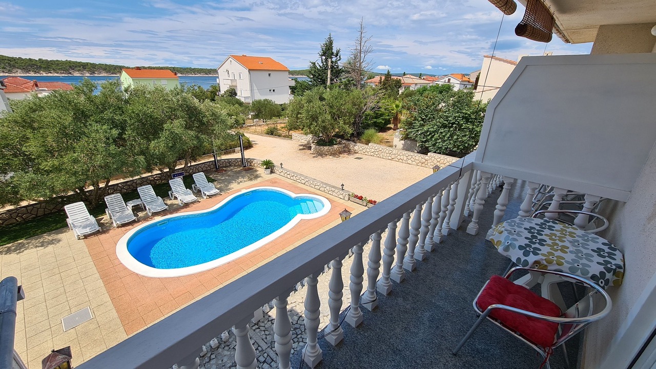 Photo of Patio Balcony in Barbat na Rabu