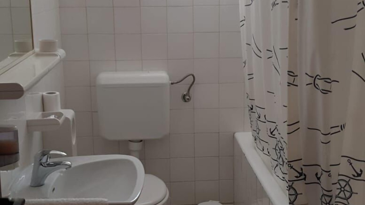 Photo of Bathroom in Tice