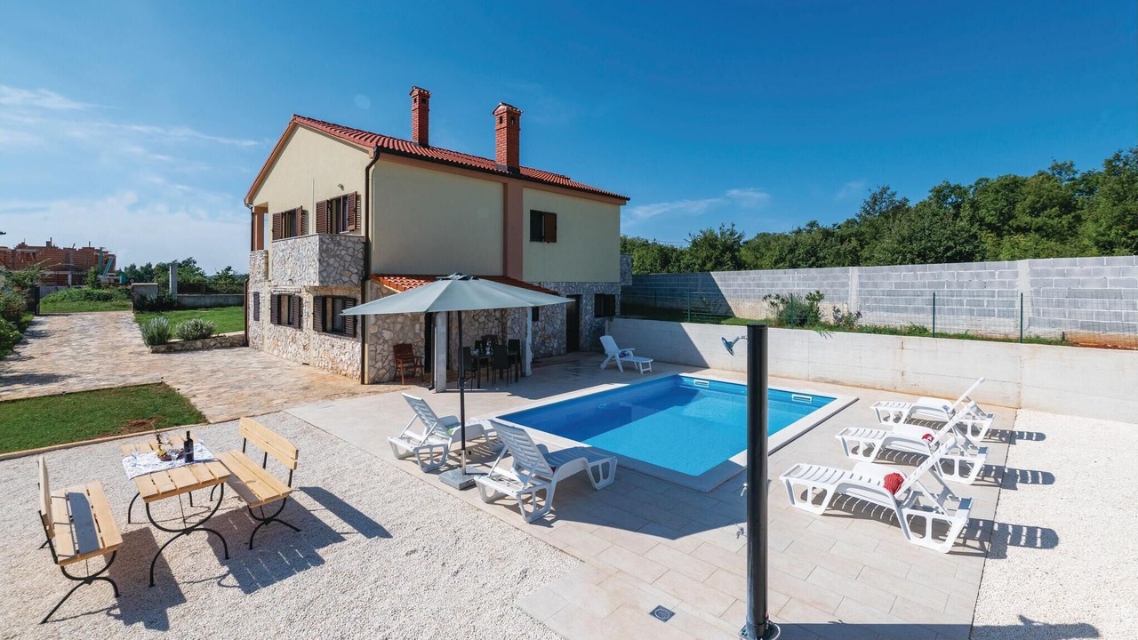 Photo of Outdoor in Peruski