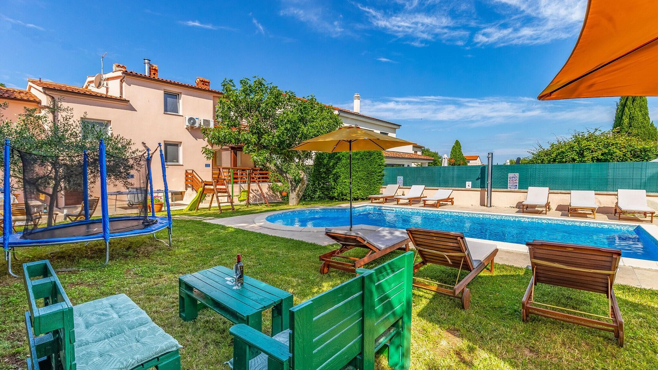 Photo of Outdoor in Vinkuran