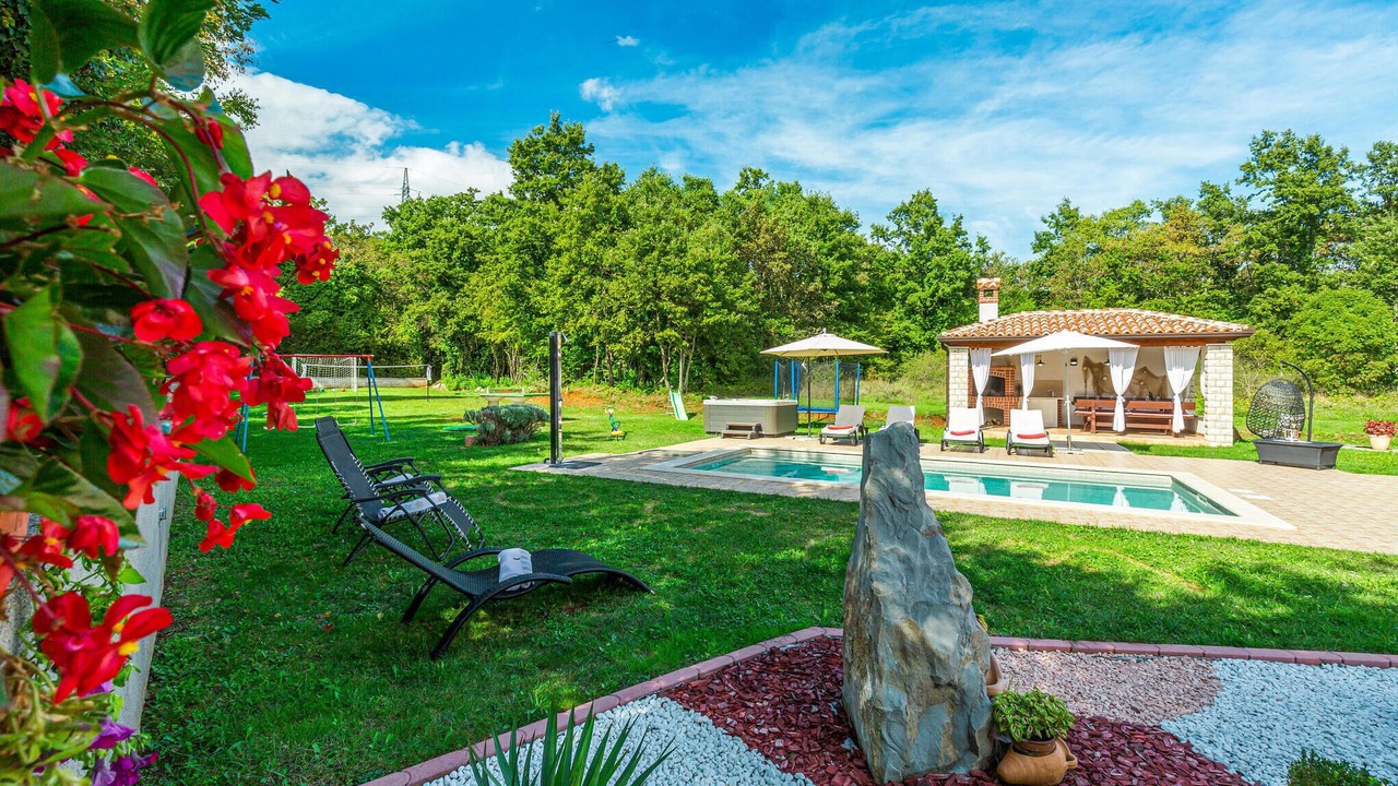 Photo of Outdoor in Marceljani