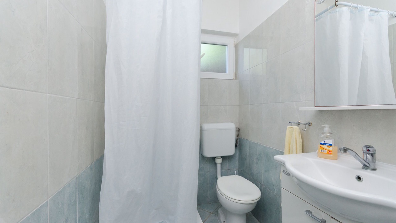 Photo of Bathroom in Kampor
