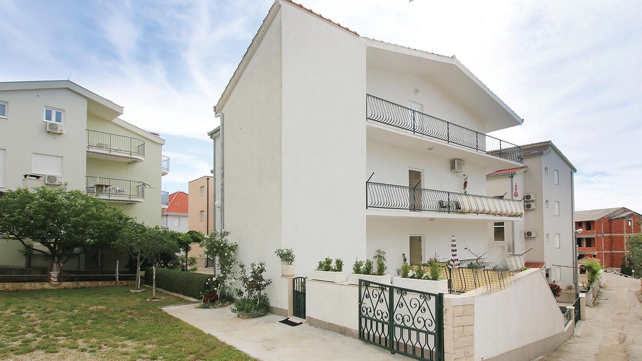 Photo of Others in Omis