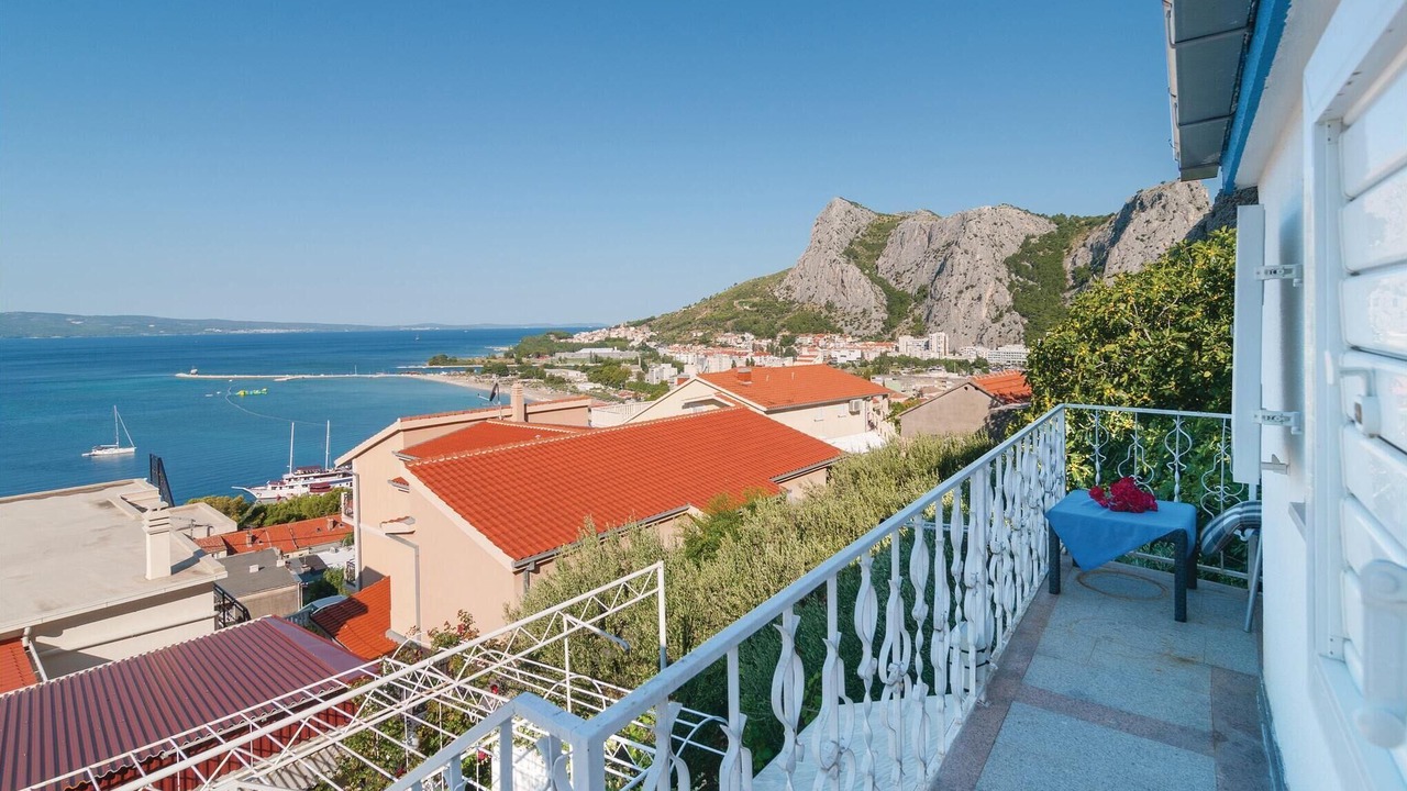 Photo of Others in Omis