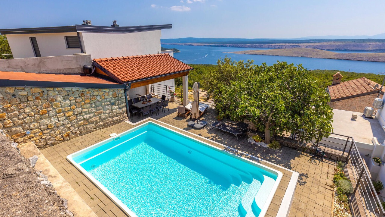 Photo of Outdoor in Smrika