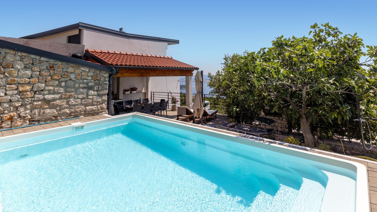 Photo of Outdoor in Smrika