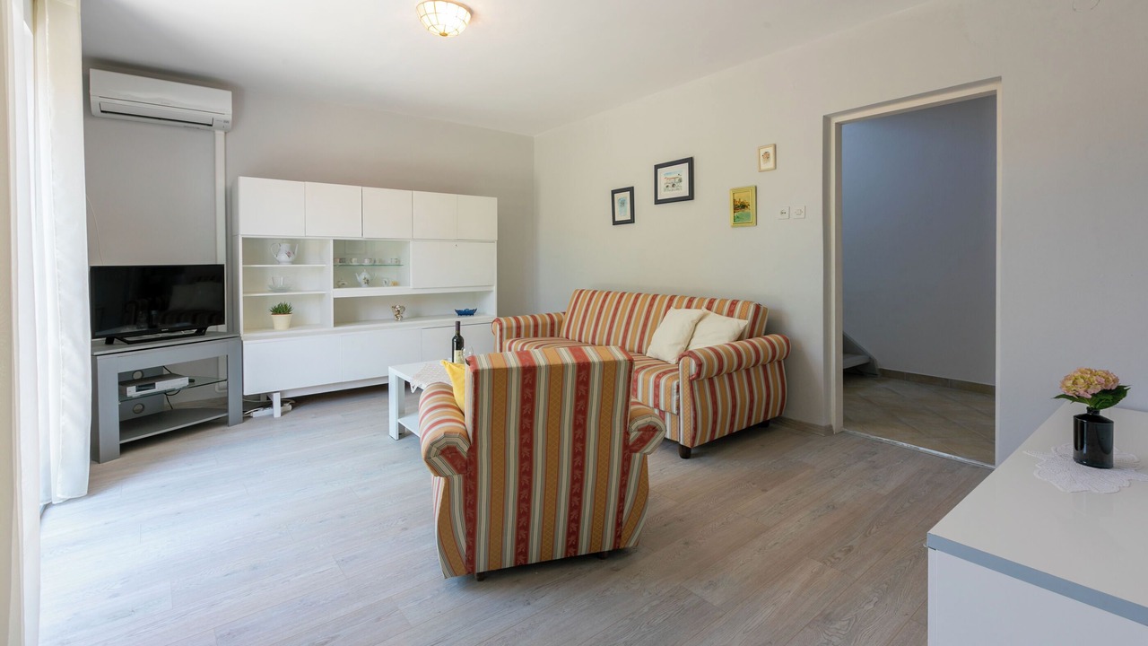Photo of Livingroom in Banjol