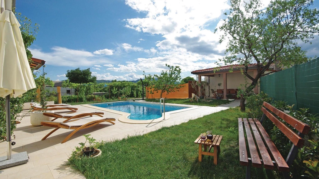 Photo of Outdoor in Sestanovac